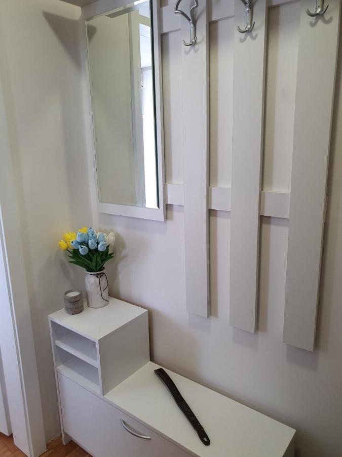 דירות נובי סאד Apartman Centar מראה חיצוני תמונה